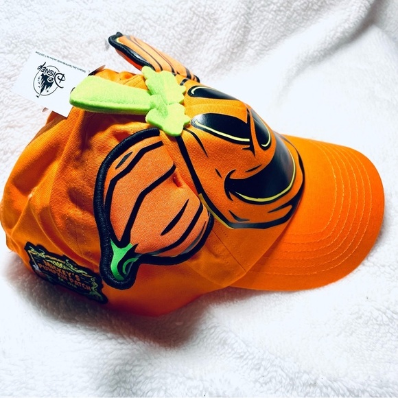 🎃 NWT Disney Mickey’s Pumpkin Patch Hat – Glow-in-the-Dark! 🕸️ - Picture 3 of 14